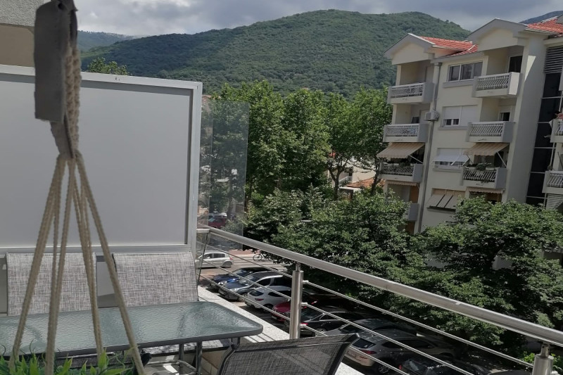 Апартаменты в Черногории, в Тивате