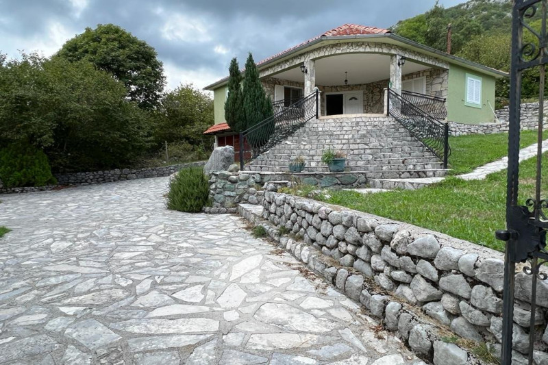Дом в Черногории, в Морини