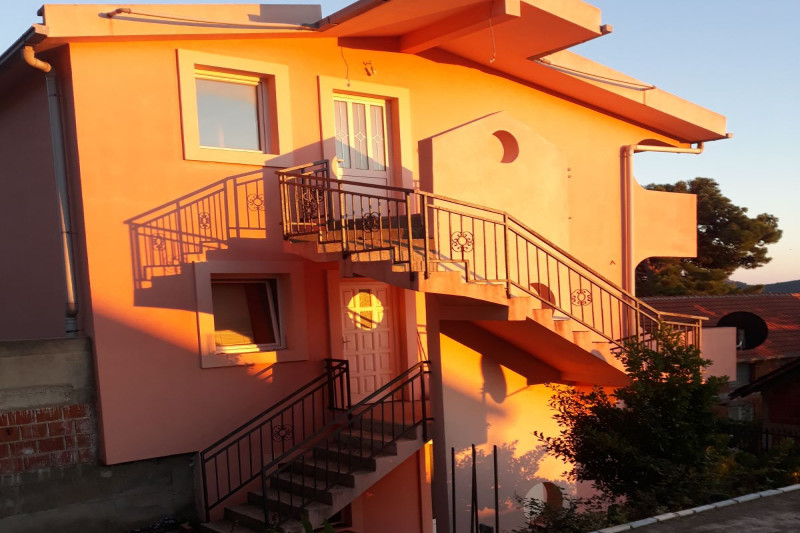 Дом в Черногории, в Зеленом поясе