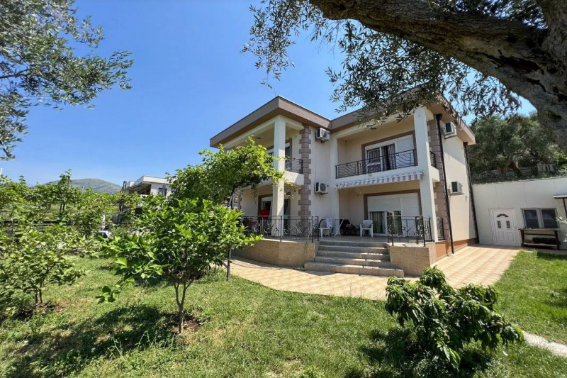 Cottage / House in Montenegro, in Zaljevo