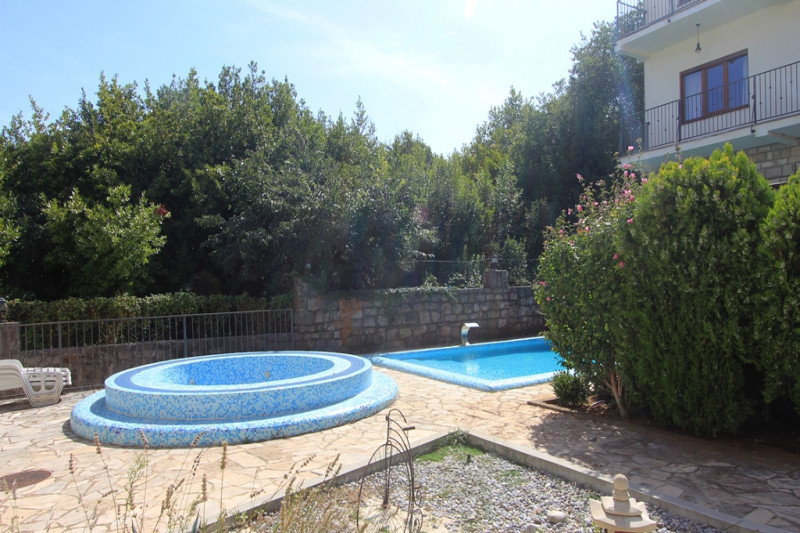 Таунхаус в Черногории, в Бигово