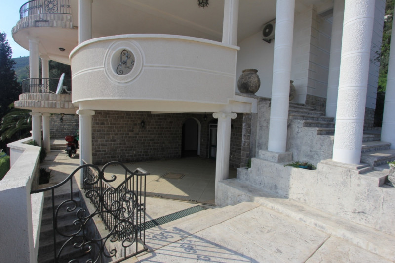 Villa in Montenegro, in Petrovac