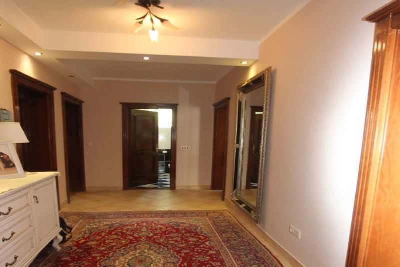 Дом в Черногории, в Будве