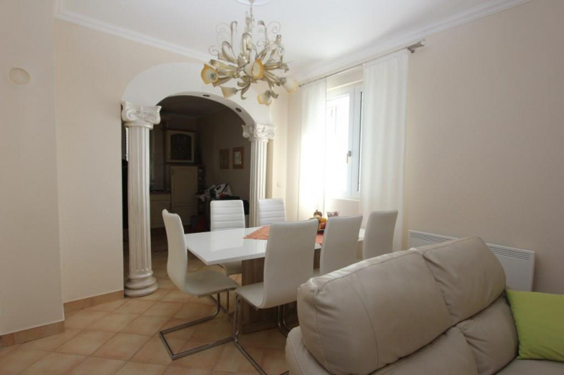 Дом в Черногории, в Будве