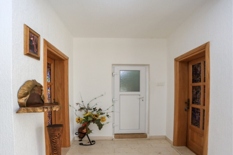 Дом в Черногории, в Биеле