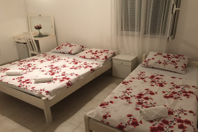 Отель в Черногории, в Бечичи