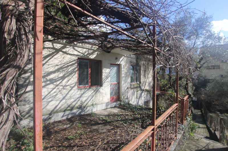 Дом в Черногории, в Бечичи