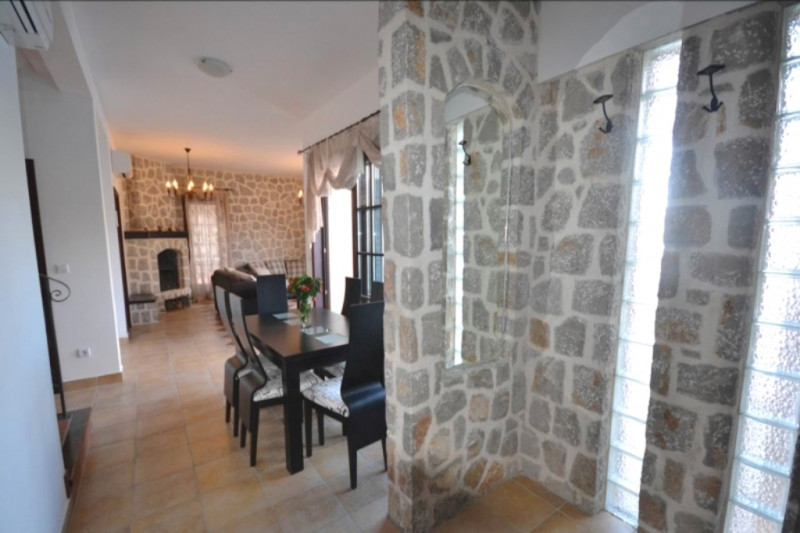 Вилла в Черногории, в Костанице