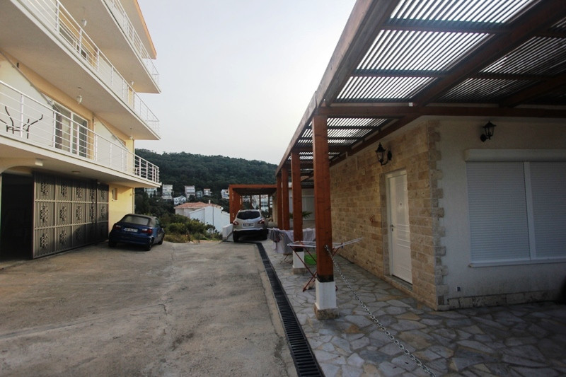 Дом в Черногории, в Утехе