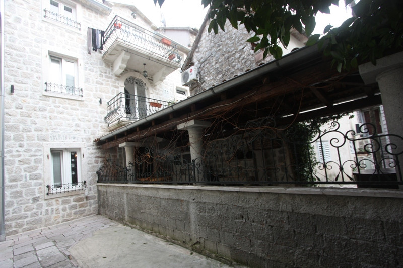 Дом в Черногории, в Рисане