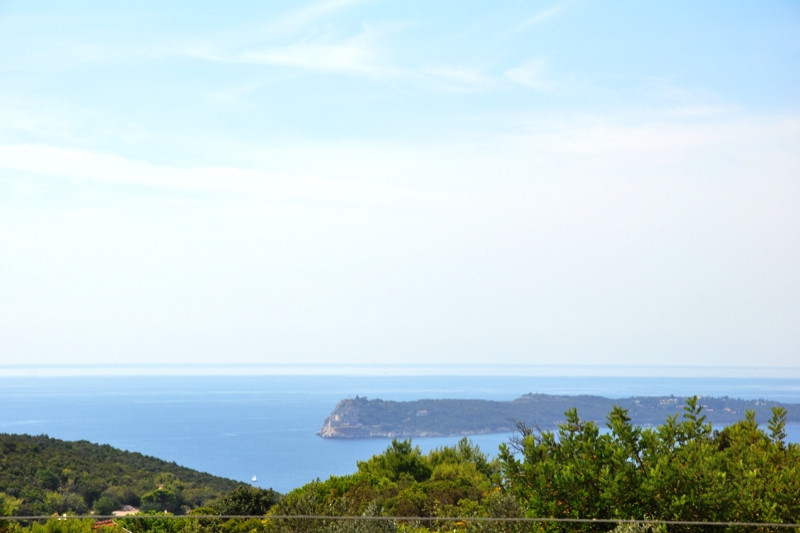 Дом в Черногории, в Луштице