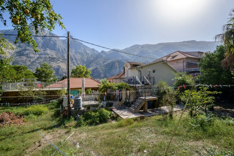 Дом в Черногории, в Муо