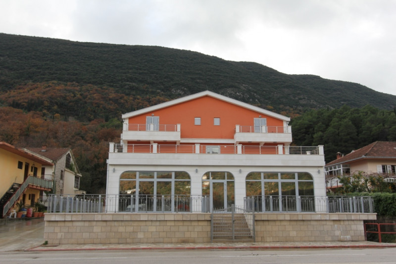 Отель в Черногории, в Игало