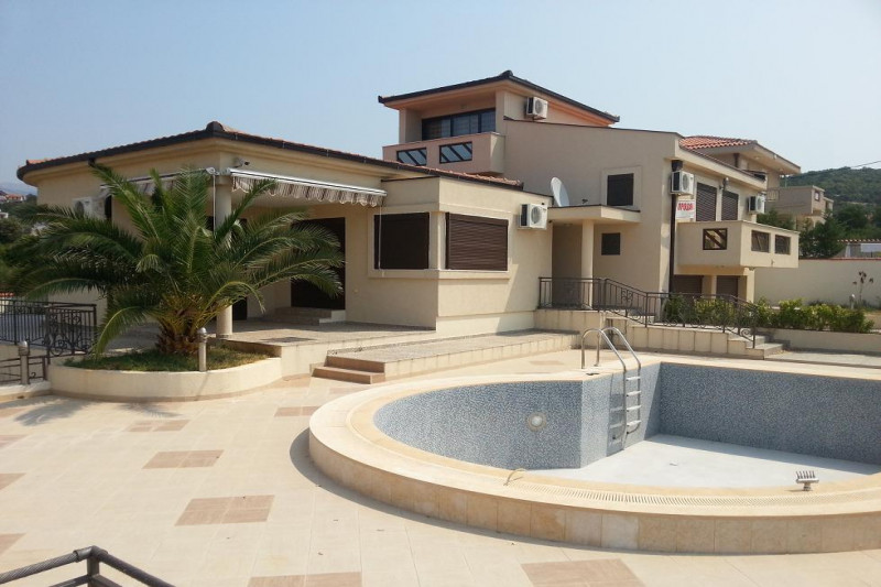 Вилла в Черногории, в Утехе