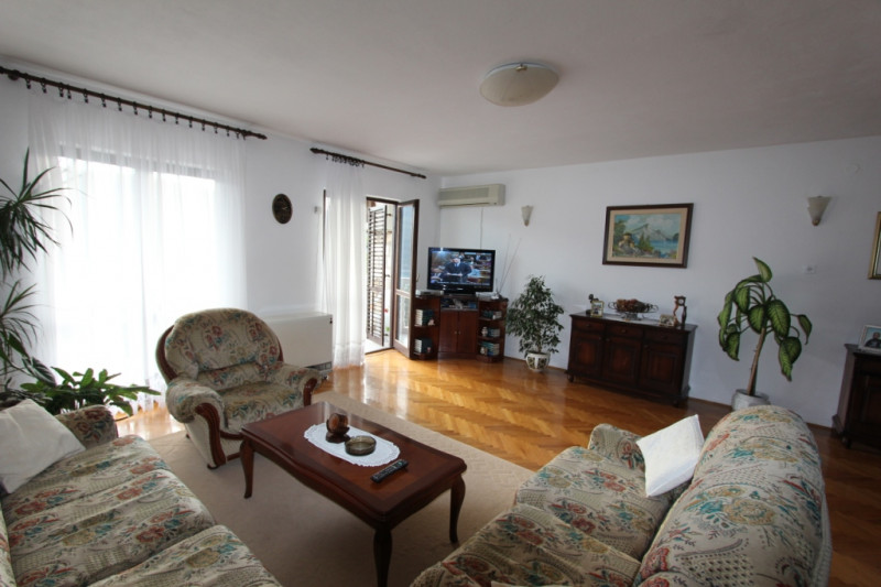 Дом в Черногории, в Дженовичах