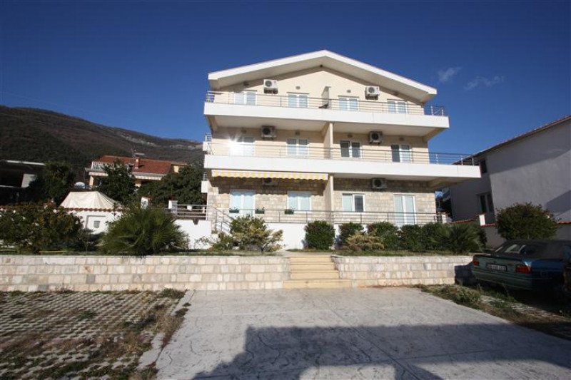 Апартаменты в Черногории, в Дженовичах