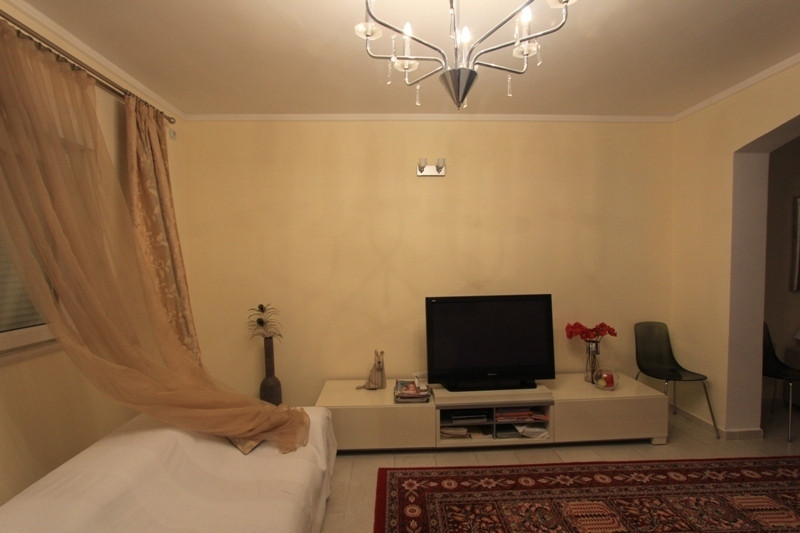 Дом в Черногории, в Доброте