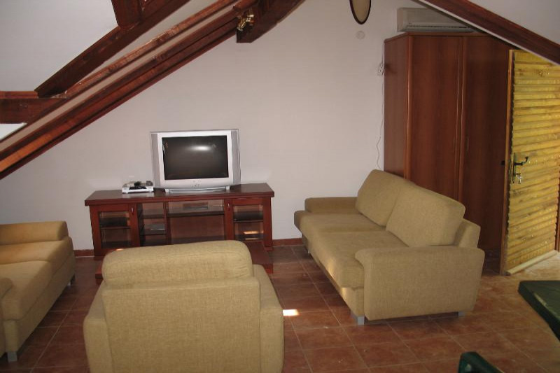 Дом в Черногории, в Доброте