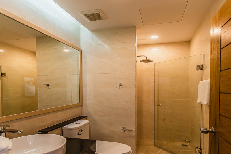 Апартаменты в Таиланде, в Кароне