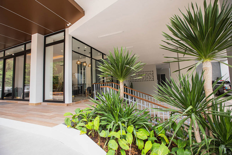 Апартаменты в Таиланде, в Кароне