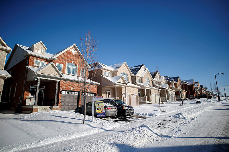 Повышение ставок начинает охлаждать разогретый рынок жилья Канады